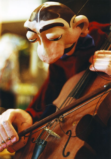 Música Maestro(2002). Cia. Manoel Kobachuk. Direção de Manoel Kobachuk. Foto de Roberto Reitenbach
