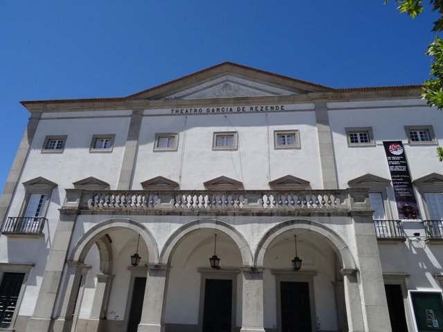 el Teatro Garcia de Resende