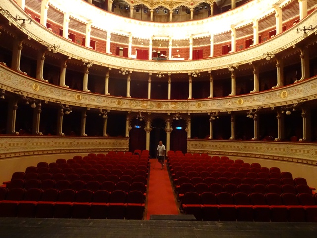 el Teatro Garcia de Resende