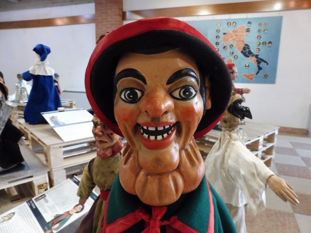 Exposición Strade di Pulcinella, Cordenons, Italia