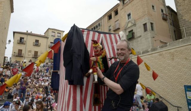 Muere Rod Burnett, titiritero inglés, Professor of Punch and Judy