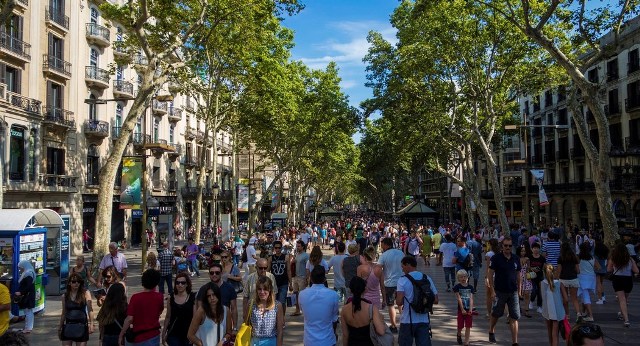 Atentado en Las Ramblas, el paseo donde se pasa del 2 al 3