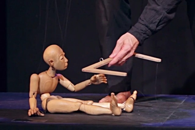 METAMORPHOSIS, el buen hacer titiritero de Bernd Ogrodnik, autor de las marionetas de STRINGS