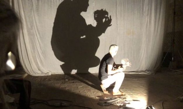 III ESCUELA DE OTOÑO del TOPIC: “Luz, Sombras, Hombres» – Cuando la Juventud reinventa el patrimonio: Hacia el moderno teatro de sombras. Curso con Fabrizio Montecchi