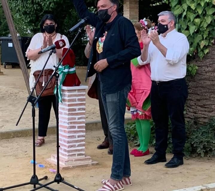 Peneque el Valiente estrena libro y estatua en Écija, durante el TítiriMartes