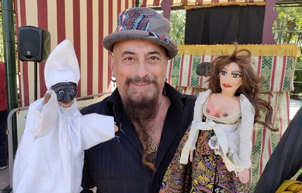 I – Parque de las Marionetas, Fiestas del Pilar 2022 – Zaragoza, capital de la cachiporra: Salvatore Gatto, Eugenio Navarro, Sylvie Capdeboscq, Jimmy Azogué, Luís Zornoza Boy, Julia Juárez, Pablo Girón e Iñaki Juárez