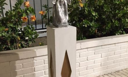 Nueva escultura de Peneque el Valiente en La Herradura, Granada