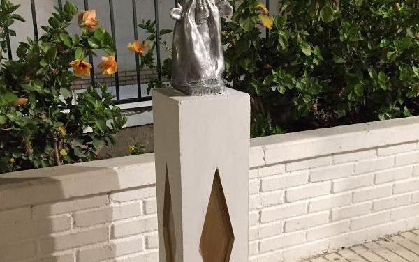 Nueva escultura de Peneque el Valiente en La Herradura, Granada