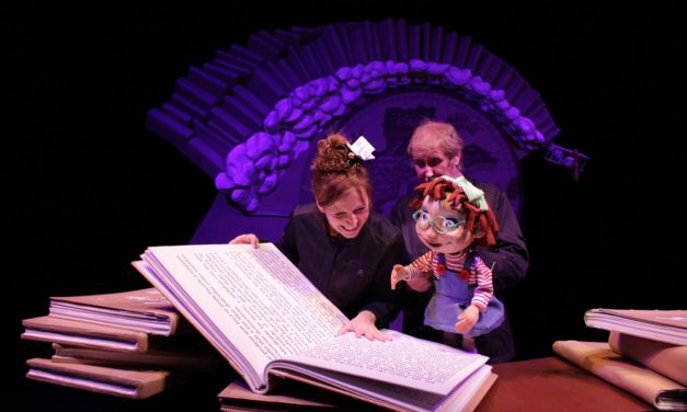 ‘La Biblioteca Imaginaria’, de Esteban Villarrocha, nueva creación del Teatro Arbolé, y ‘Los Tres Cerditos’, un clásico de Iñaki y Julia Juárez