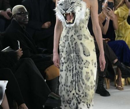 <strong>EL ARTE DE LOS TÍTERES Y LA SEMANA DE LA MODA DE PARÍS: ENERO 2023. Por Damià Barbany</strong>
