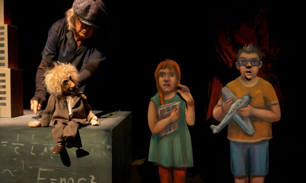 ‘La pizarra perdida de Einstein’, de Adolfo Ayuso, con Títeres La Tía Elena, en el Teatro del Mercado de Zaragoza