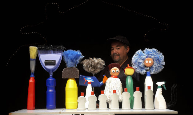 Gira latinoamericana del Teatro Arbolé y homenaje en San Salvador
