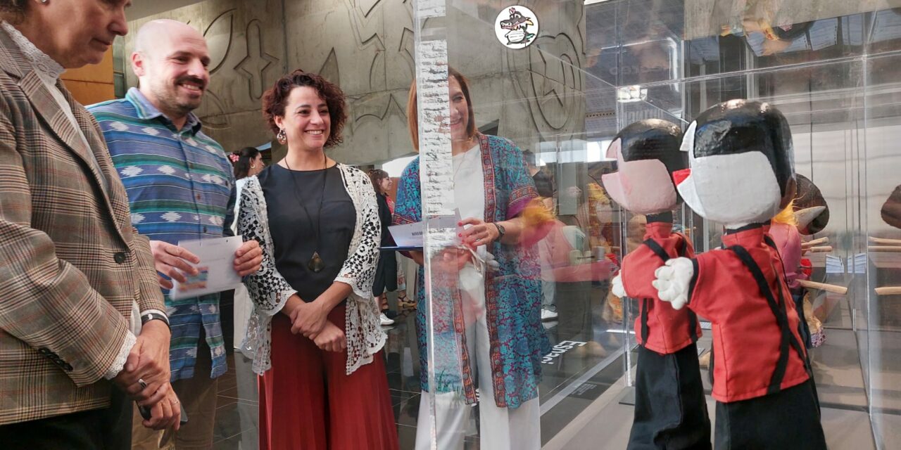TITERES SIN CABEZA CUMPLE 15 AÑOS CON UNA EXPOSICIÓN. Por Esteban Villarrocha Ardisa