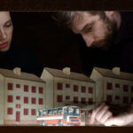 Vuelo sobre un nido de títeres, en Praga. Por Pierre-Alain Rolle