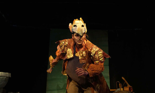 ‘No soy yo, es el otro’, de La cartonera Teatro