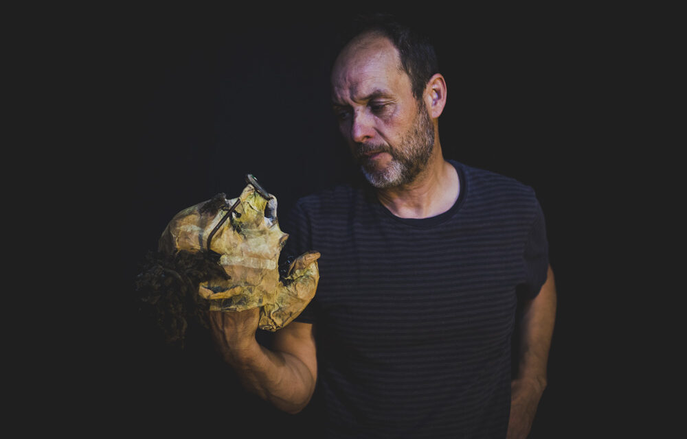 Saeta, de Javier Aranda, en la Fundació Joan Brossa de Barcelona